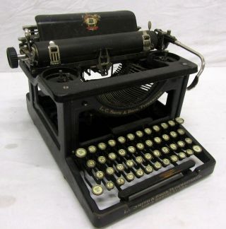 Antique L.  C.  Smith & Bros Typewriter Co.  Open Face Wood Space Metal Typewriter