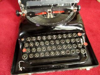 1930 ' S REMINGTON 5 ANTIQUE PORTABLE TYPEWRITER ART DECO SLEEK BLACK w CASE 2