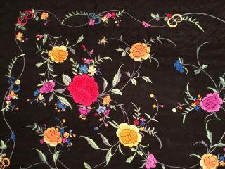 VINTAGE 2 - SIDED CHINESE CANTON EMBROIDERED SILK PIANO SHAWL EMBROIDERY 10
