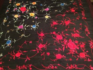 VINTAGE 2 - SIDED CHINESE CANTON EMBROIDERED SILK PIANO SHAWL EMBROIDERY 4