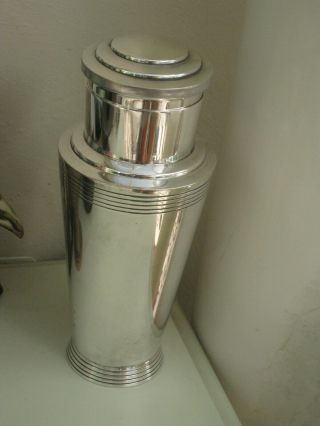 1 & 1/2 Pint Art Deco Cocktail Shaker By Mappin And Webb