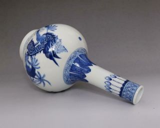 OLD RARE CHINESE BLUE AND WHITE PORCELAIN KYLINVASE (E150) 5