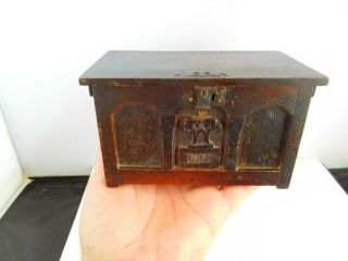 FANTASTIC CHARLES II MINIATURE MARRIAGE COFFER - APPRENTICE PIECE ?? 12