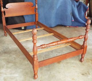 Vintage Maple Pineapple Poster Bed 5
