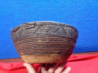 LARGE ANTIQUE NATIVE AMERICAN INDIAN WOVEN BASKET 5 5