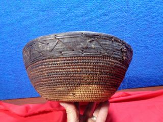 LARGE ANTIQUE NATIVE AMERICAN INDIAN WOVEN BASKET 5 7