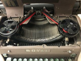 Vintage Royal Typewriter Model HH 7