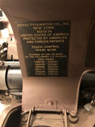Vintage Royal Typewriter Model HH 8