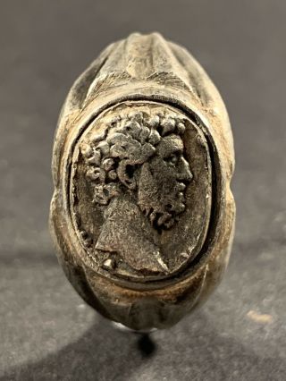 RARE ANCIENT ROMAN SILVER LEGIONNAIRE RING WITH EMPEROR NERO BUST CIRCA 50 - 70AD 3