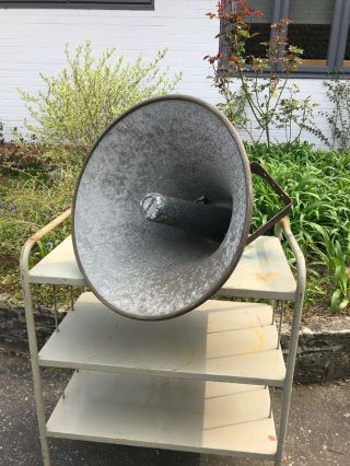Loud Speaker Public Address Massive Horn Huge Vintage Retro Old School Z
