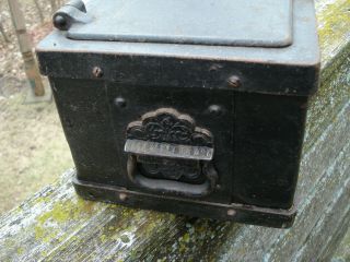 ANTIQUE 1800 ' S CAST IRON STRONG BOX STAGECOACH BOX IN 2