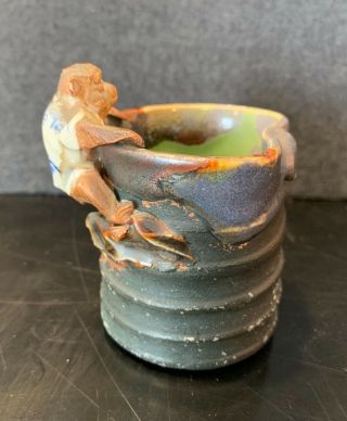 SCARCE ANTIQUE JAPANESE SUMIDA GAWA SIGNED SMALL POTTERY CUP WITH MONKEY 4