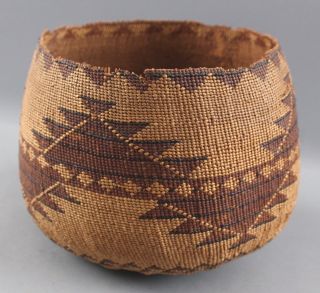 Large Antique Northern California Native American Hupa Indian Basket 10
