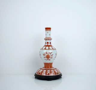 An Iron - Red Stupa - Shaped Bottle Vase/ 