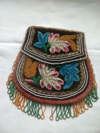 Antique North American Iroquoise Beaded Purse Late 19th Century.