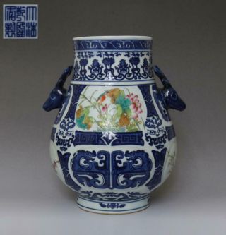Very Rare Chinese Old Blue And White Porcelain Vase With Qianlong Marked (657)