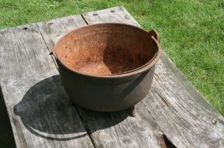 Large Antique Hand Forged Cast Iron Cauldron 3 Leg Pot Kettle Fire Pit Planter
