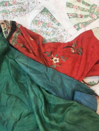 1900 ' s Chinese Red Silk Embroidery Lady ' s Robe Jacket 12