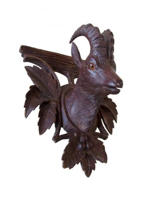 Black Forest Brienz.  Deer Sculpture Swiss Carving.  10 "