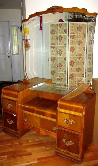 Lovely Art Deco Vanity Dresser With Mirror,  Bakelite Pulls,  Tiger Oak Accents