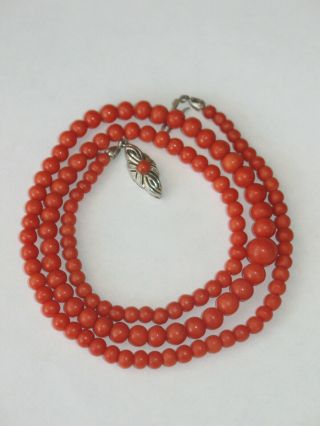 Natural red Coral necklace with 8 ct.  GOLD CLASP rare ca.  1900 6