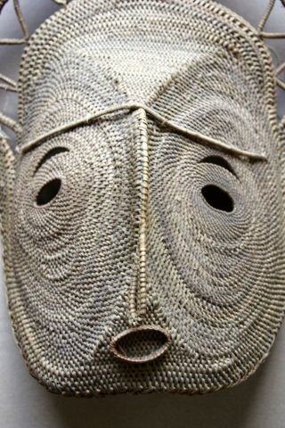 large expressive Yam mask with great provenance 3