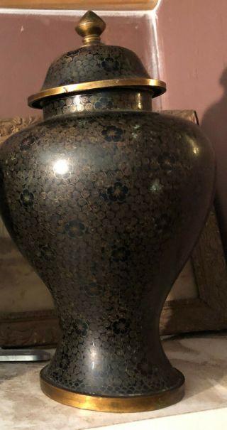A EARLY CLOISONNE URNS OR VASES 4