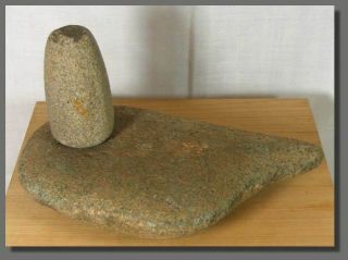 Unusual Grinding Stone,  26cm/10inches,  Neolithic,  Sahara,  5000 Years