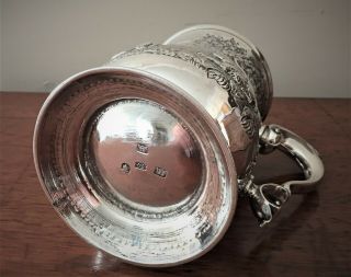 George III Embossed Silver One Pint Tankard,  London 1767,  John Payne (401g) 10