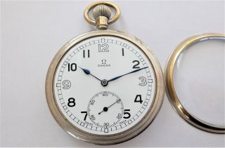 1940 ' S OMEGA MILITARY 15 JEWELLED SWISS LEVER POCKET WATCH IN ORDER 4