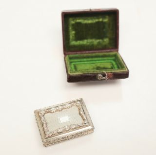 Nathaniel Mills Birmingham Sterling Silver Vinaigrette,  1836.  With Leather Case 2
