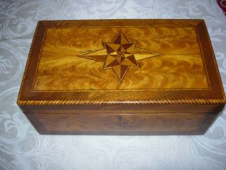 FINE AMERICAN FEDERAL HAMPSHIRE FLAME BIRCH COMPASS ROSE INLAID BOX c.  1810 3