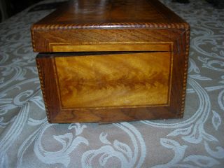 FINE AMERICAN FEDERAL HAMPSHIRE FLAME BIRCH COMPASS ROSE INLAID BOX c.  1810 4