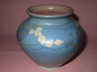 Rookwood Pottery Vellum Flower Decorated Vase 2831 1925 Fred Rothenbusch 5 1/2 