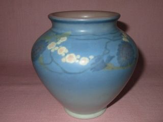 Rookwood Pottery Vellum Flower Decorated Vase 2831 1925 Fred Rothenbusch 5 1/2 