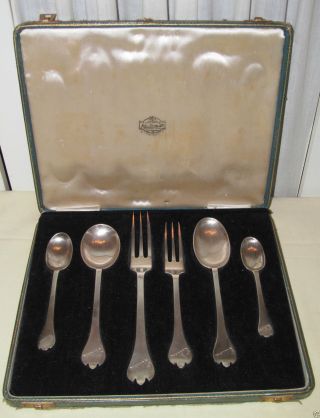 Antique Thomas Bradbury & Son Solid Silver Rat Tail Trefid Cased Spoon/fork Set