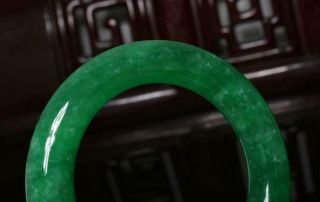 Fine Chinese Carved Green Jadeite Jade Bracelet 2.  2” 7