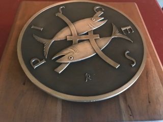 LIMITED EDITION PISCES ZODIAC BRONZE PLAQUE GILROY ROBERTS 1971 FRANKLIN 2