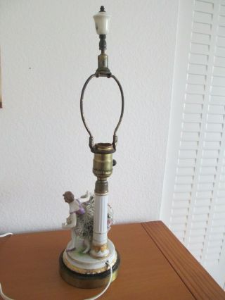 ANTIQUE MULLER VOLKSTEDT DRESDEN PORCELAIN LAMP FIGURINE. 9