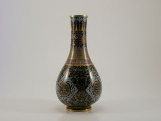 Fine And Rare Chinese Cloisonne Vase Geometric Pattern - Early 20th Century
