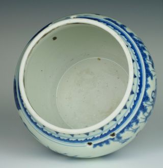 Fine & rare Chinese Transitional porcelain potiche with figures,  Chongzhen 1640 7