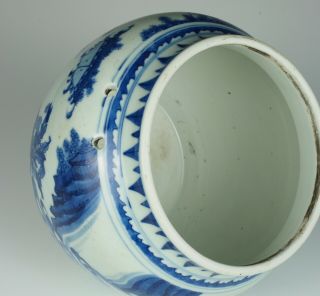 Fine & rare Chinese Transitional porcelain potiche with figures,  Chongzhen 1640 8