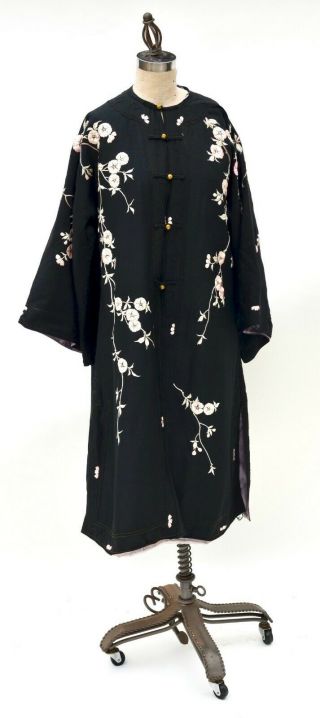 Exquisite Chinese Silk Embroidered Turn of the Century Embroidered Robe 2