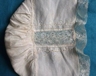 Antique18th century fine linen baby cap with Valenciennes bobbin lace border 4