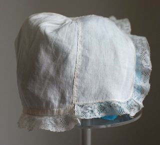 Antique18th century fine linen baby cap with Valenciennes bobbin lace border 7