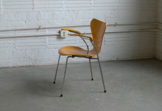 Vintage Arne Jacobsen for Fritz Hansen Series 7 Armchair 4