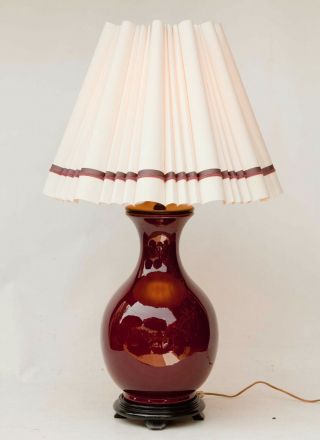 Chinese Oxblood Sang De Boeuf Porcelain Jar Table Lamp w/ Wood Base & Cap 2