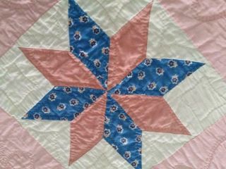 Vintage Feedsack Fabric Star Quilt 30 ' s 40 ' s Floral Novelty Pink Accents 72x94 10