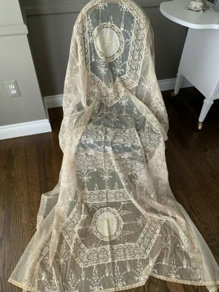 Exceptional Antique Lace Single Bedspread