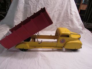 VINTAGE MARX LUMAR PRESSED STEEL DUMP TRUCK 7